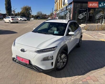 Белый Хендай Kona, объемом двигателя 0 л и пробегом 71 тыс. км за 18900 $, фото 27 на Automoto.ua