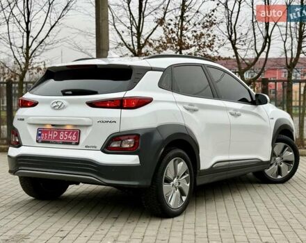 Белый Хендай Kona, объемом двигателя 0 л и пробегом 115 тыс. км за 17250 $, фото 18 на Automoto.ua