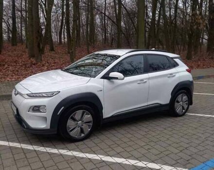 Білий Хендай Kona, об'ємом двигуна 0 л та пробігом 93 тис. км за 18950 $, фото 46 на Automoto.ua