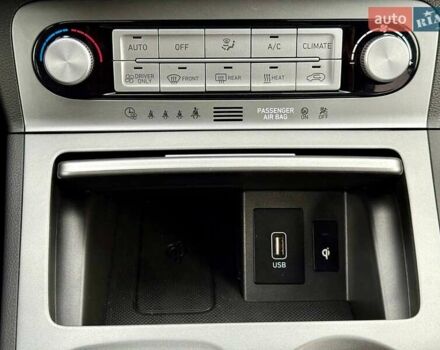 Белый Хендай Kona, объемом двигателя 0 л и пробегом 70 тыс. км за 17700 $, фото 32 на Automoto.ua