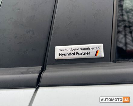 Білий Хендай Kona, об'ємом двигуна 39 л та пробігом 46 тис. км за 16999 $, фото 11 на Automoto.ua