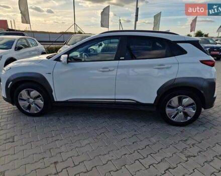 Белый Хендай Kona, объемом двигателя 0 л и пробегом 70 тыс. км за 16500 $, фото 17 на Automoto.ua