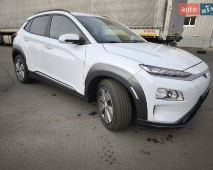 Белый Хендай Kona, объемом двигателя 0 л и пробегом 129 тыс. км за 17777 $, фото 15 на Automoto.ua