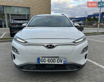 Хендай Kona 2020 в Днепре (Днепропетровске) на Automoto.ua Белый Хендай Kona, объемом двигателя 0 л и пробегом 57 тыс. км за 14900 $, фото 1 на Automoto.ua