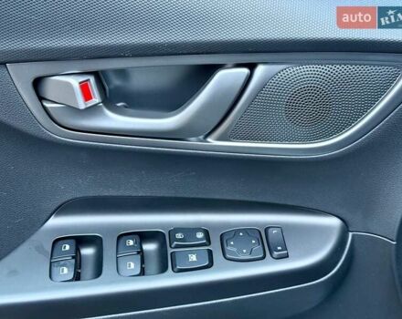 Белый Хендай Kona, объемом двигателя 0 л и пробегом 15 тыс. км за 16700 $, фото 17 на Automoto.ua