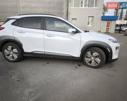 Белый Хендай Kona, объемом двигателя 0 л и пробегом 129 тыс. км за 17777 $, фото 13 на Automoto.ua