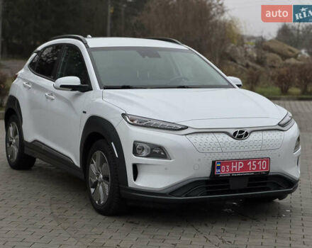 Білий Хендай Kona, об'ємом двигуна 0 л та пробігом 82 тис. км за 18500 $, фото 3 на Automoto.ua