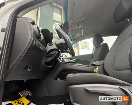 Білий Хендай Kona, об'ємом двигуна 39 л та пробігом 46 тис. км за 16999 $, фото 15 на Automoto.ua