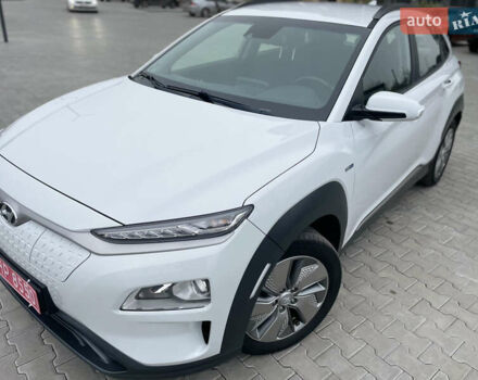 Білий Хендай Kona, об'ємом двигуна 0 л та пробігом 110 тис. км за 17300 $, фото 18 на Automoto.ua