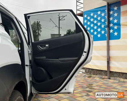 Білий Хендай Kona, об'ємом двигуна 39 л та пробігом 46 тис. км за 16999 $, фото 27 на Automoto.ua