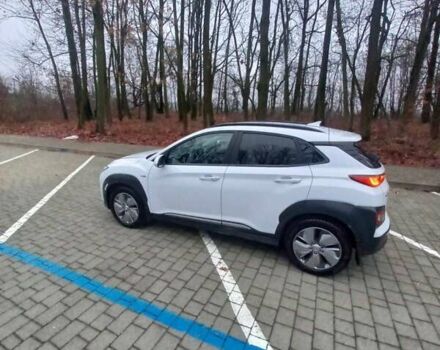 Білий Хендай Kona, об'ємом двигуна 0 л та пробігом 93 тис. км за 18950 $, фото 12 на Automoto.ua