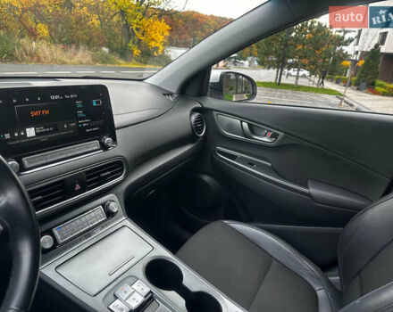 Белый Хендай Kona, объемом двигателя 0 л и пробегом 130 тыс. км за 19200 $, фото 22 на Automoto.ua