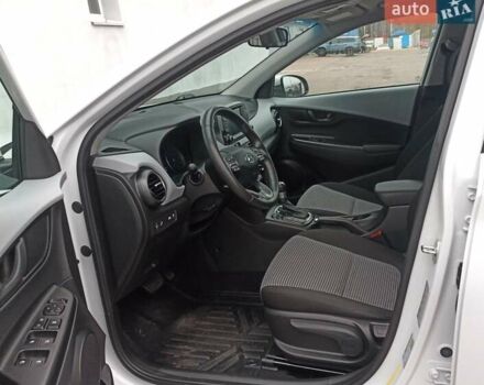 Білий Хендай Kona, об'ємом двигуна 2 л та пробігом 58 тис. км за 17900 $, фото 10 на Automoto.ua