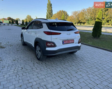 Білий Хендай Kona, об'ємом двигуна 0 л та пробігом 92 тис. км за 17200 $, фото 1 на Automoto.ua