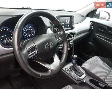 Білий Хендай Kona, об'ємом двигуна 2 л та пробігом 58 тис. км за 17900 $, фото 12 на Automoto.ua