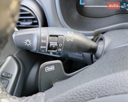 Білий Хендай Kona, об'ємом двигуна 0 л та пробігом 149 тис. км за 17000 $, фото 2 на Automoto.ua