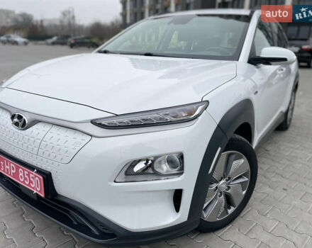 Білий Хендай Kona, об'ємом двигуна 0 л та пробігом 110 тис. км за 17300 $, фото 22 на Automoto.ua