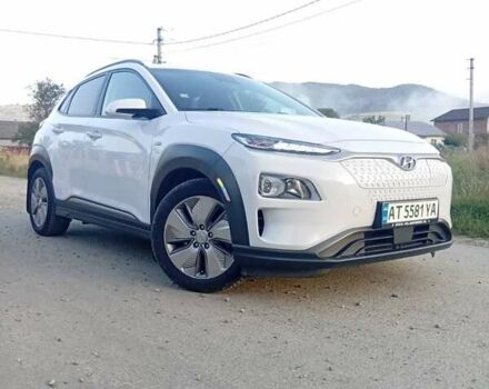 Белый Хендай Kona, объемом двигателя 0 л и пробегом 98 тыс. км за 17900 $, фото 3 на Automoto.ua