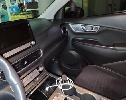 Білий Хендай Kona, об'ємом двигуна 0 л та пробігом 24 тис. км за 15400 $, фото 3 на Automoto.ua