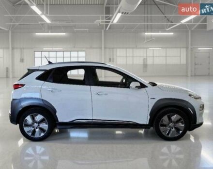 Білий Хендай Kona, об'ємом двигуна 0 л та пробігом 32 тис. км за 16500 $, фото 1 на Automoto.ua