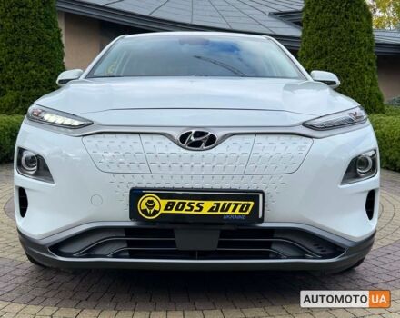 Белый Хендай Kona, объемом двигателя 64 л и пробегом 32 тыс. км за 22999 $, фото 1 на Automoto.ua