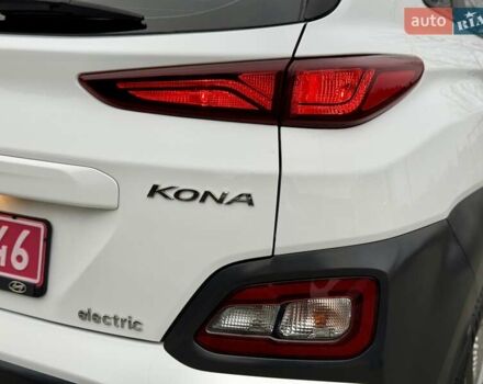 Белый Хендай Kona, объемом двигателя 0 л и пробегом 115 тыс. км за 17250 $, фото 39 на Automoto.ua