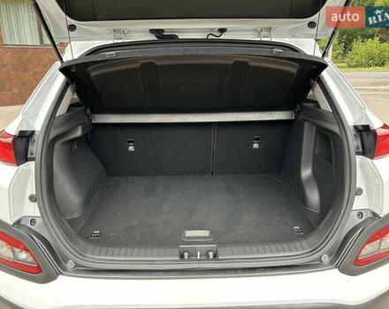 Хендай Kona 2020 в Днепре (Днепропетровске) на Automoto.ua Белый Хендай Kona, объемом двигателя 0 л и пробегом 57 тыс. км за 14900 $, фото 7 на Automoto.ua