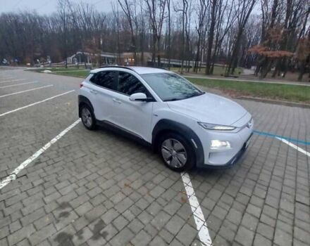 Білий Хендай Kona, об'ємом двигуна 0 л та пробігом 93 тис. км за 18950 $, фото 22 на Automoto.ua