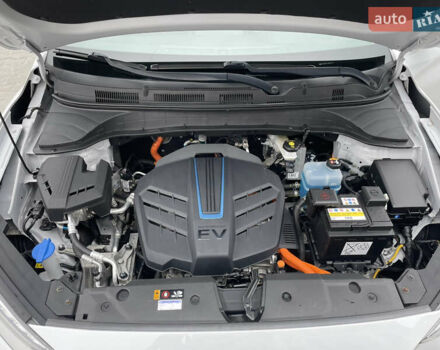 Білий Хендай Kona, об'ємом двигуна 0 л та пробігом 110 тис. км за 17300 $, фото 49 на Automoto.ua