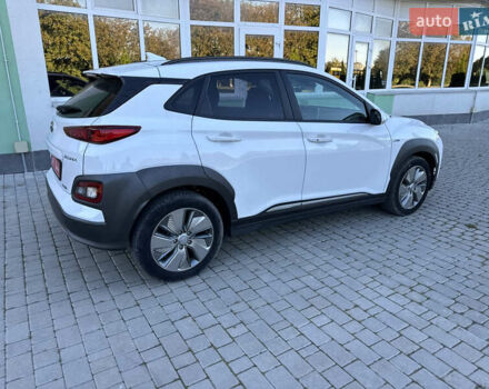 Білий Хендай Kona, об'ємом двигуна 0 л та пробігом 92 тис. км за 17200 $, фото 14 на Automoto.ua