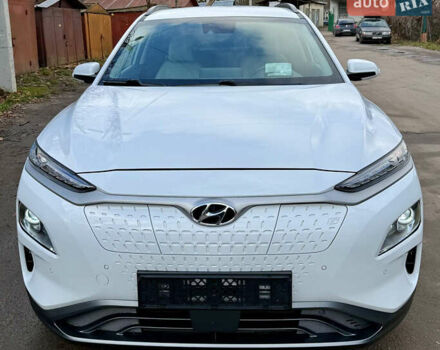Білий Хендай Kona, об'ємом двигуна 0 л та пробігом 125 тис. км за 16999 $, фото 2 на Automoto.ua