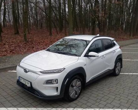 Білий Хендай Kona, об'ємом двигуна 0 л та пробігом 93 тис. км за 18950 $, фото 48 на Automoto.ua
