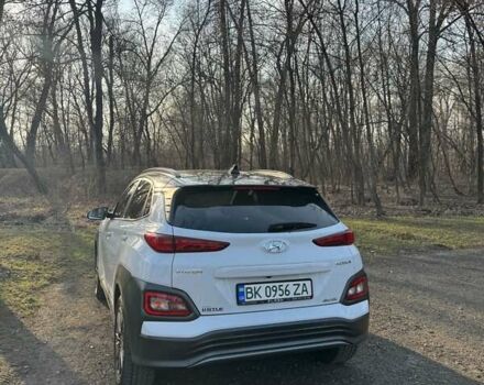 Белый Хендай Kona, объемом двигателя 0 л и пробегом 39 тыс. км за 17800 $, фото 7 на Automoto.ua