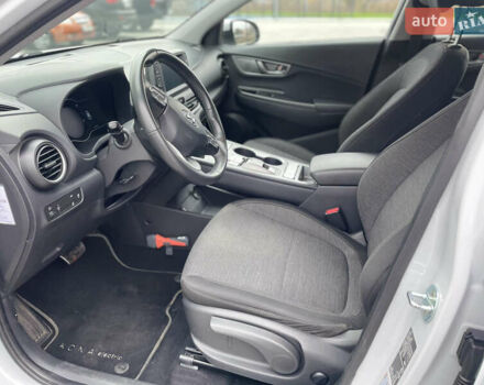 Білий Хендай Kona, об'ємом двигуна 0 л та пробігом 110 тис. км за 17300 $, фото 34 на Automoto.ua