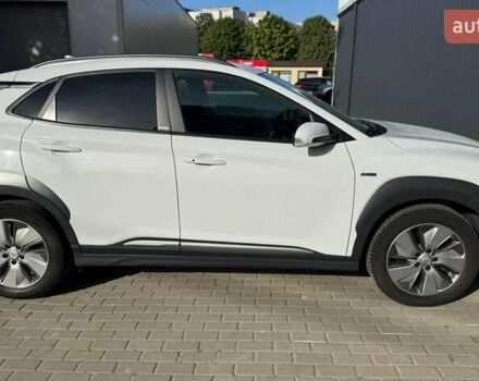 Белый Хендай Kona, объемом двигателя 0 л и пробегом 71 тыс. км за 18900 $, фото 20 на Automoto.ua