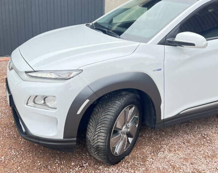 Білий Хендай Kona, об'ємом двигуна 0 л та пробігом 47 тис. км за 17300 $, фото 2 на Automoto.ua