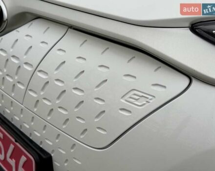 Белый Хендай Kona, объемом двигателя 0 л и пробегом 115 тыс. км за 17250 $, фото 26 на Automoto.ua