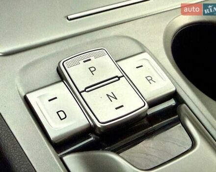 Белый Хендай Kona, объемом двигателя 0 л и пробегом 70 тыс. км за 17700 $, фото 33 на Automoto.ua