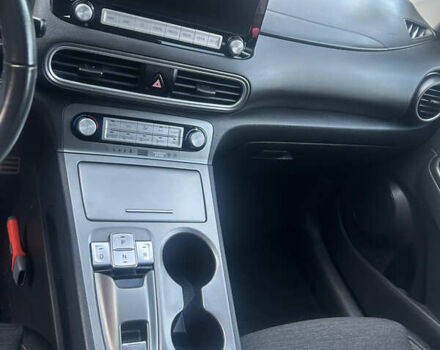 Белый Хендай Kona, объемом двигателя 0 л и пробегом 109 тыс. км за 16396 $, фото 15 на Automoto.ua