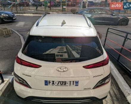 Белый Хендай Kona, объемом двигателя 0 л и пробегом 98 тыс. км за 19000 $, фото 23 на Automoto.ua