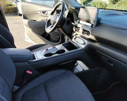 Білий Хендай Kona, об'ємом двигуна 0 л та пробігом 149 тис. км за 17000 $, фото 11 на Automoto.ua