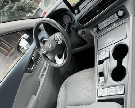 Білий Хендай Kona, об'ємом двигуна 0 л та пробігом 125 тис. км за 16999 $, фото 31 на Automoto.ua