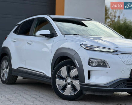 Белый Хендай Kona, объемом двигателя 0 л и пробегом 87 тыс. км за 17200 $, фото 6 на Automoto.ua