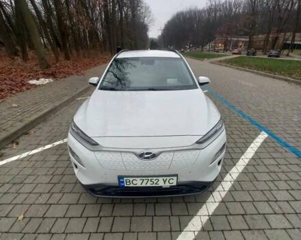 Білий Хендай Kona, об'ємом двигуна 0 л та пробігом 93 тис. км за 18950 $, фото 76 на Automoto.ua