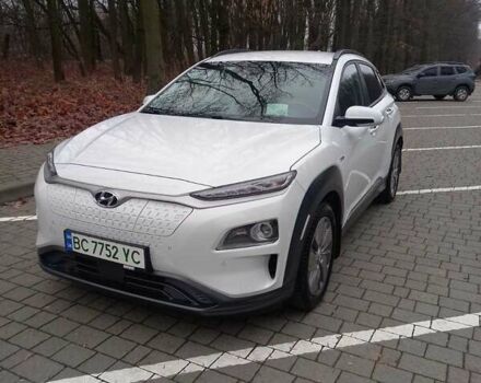 Білий Хендай Kona, об'ємом двигуна 0 л та пробігом 93 тис. км за 18950 $, фото 45 на Automoto.ua