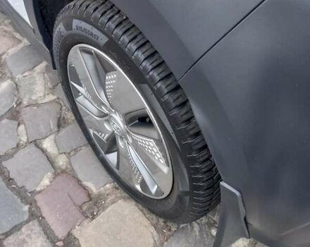 Білий Хендай Kona, об'ємом двигуна 0 л та пробігом 93 тис. км за 18950 $, фото 4 на Automoto.ua