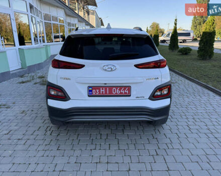 Білий Хендай Kona, об'ємом двигуна 0 л та пробігом 92 тис. км за 17200 $, фото 12 на Automoto.ua