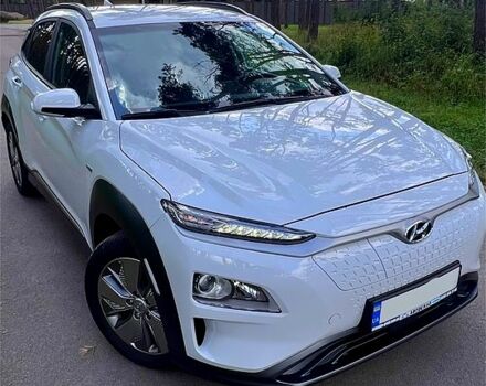 Белый Хендай Kona, объемом двигателя 80 л и пробегом 47 тыс. км за 18000 $, фото 1 на Automoto.ua
