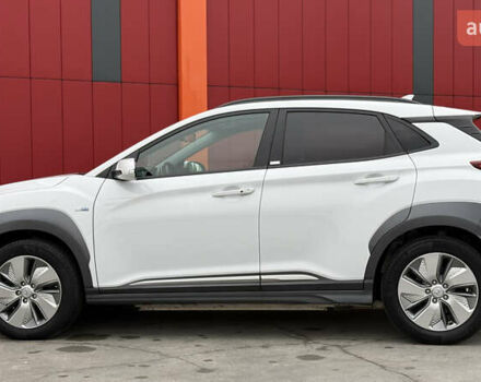 Белый Хендай Kona, объемом двигателя 0 л и пробегом 70 тыс. км за 16950 $, фото 17 на Automoto.ua