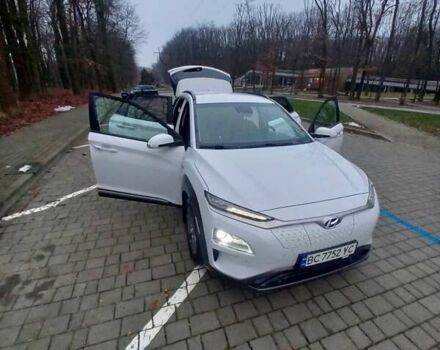Білий Хендай Kona, об'ємом двигуна 0 л та пробігом 93 тис. км за 18950 $, фото 28 на Automoto.ua